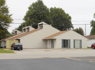 119 W Clay St APT 8, Troy, IL 62294