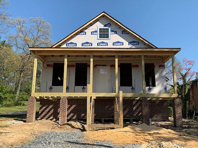 2nd image of 540 Locust Ave