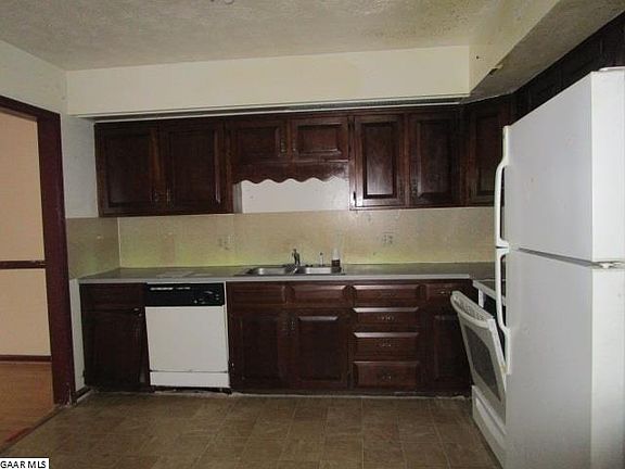 4th image of 1939 Willow Hill Dr