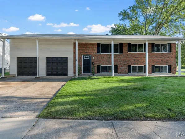 6 Brower Ln, Florissant, MO 63031