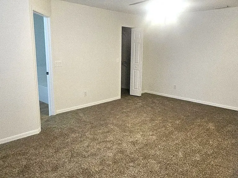 25173 Mercedes Dr — Photo 26