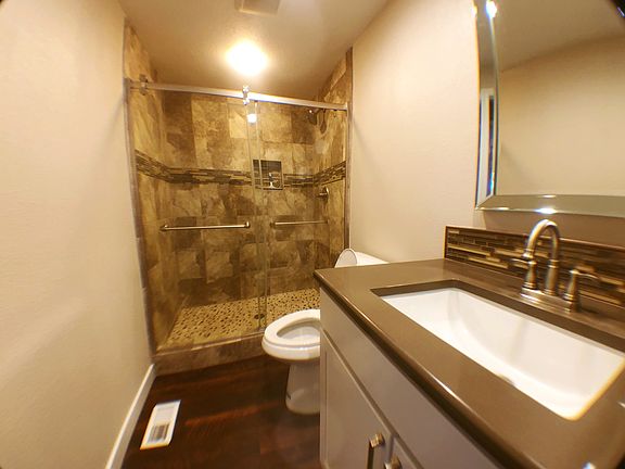3rd image of 1801 SE Quail Cir