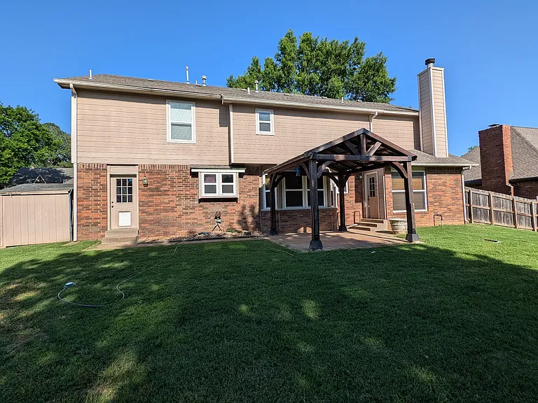 8740 S College Ave — Photo 2