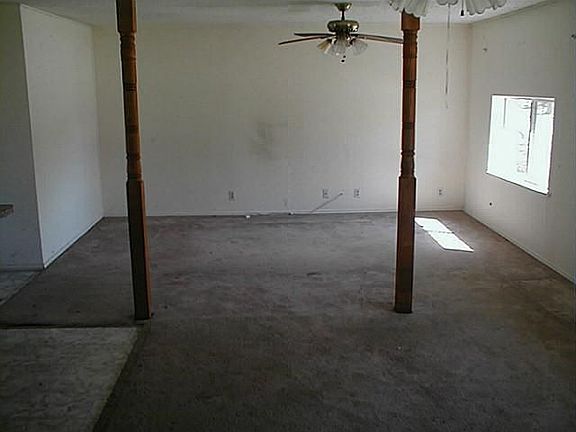4th image of 307 Parkwood Pl