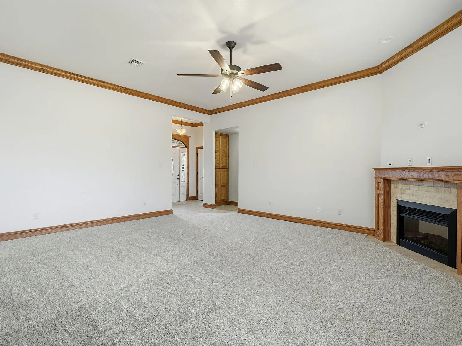 4 bed, 1850 sqft, $1,995 — Photo 2