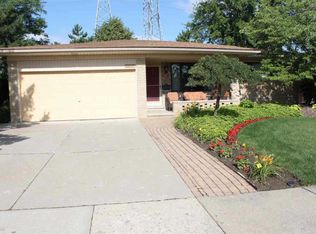 32007 Lancaster Dr, Warren, MI 48088