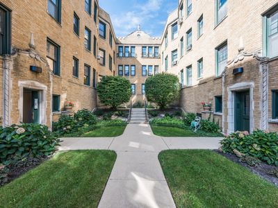 142 Clyde Ave APT 1E, Evanston, IL, 60202