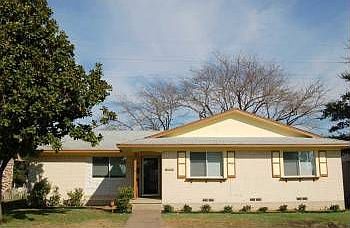 1st image of 3503 Knight Ln