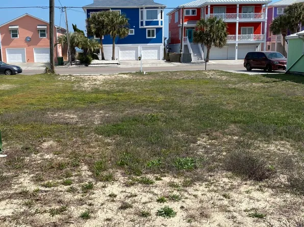 622 Fort Fisher Boulevard S, Kure Beach, NC 28449