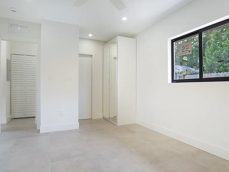 1119 W Las Olas Blvd #4 — Photo 14