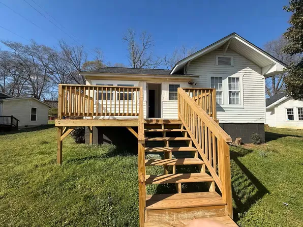 115 Larch Cir, Spartanburg, SC 29303