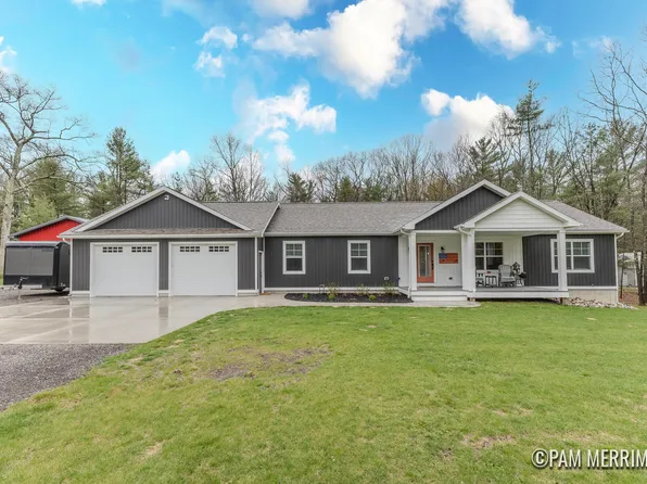 6275 W Longbridge Rd, Pentwater, MI 49449