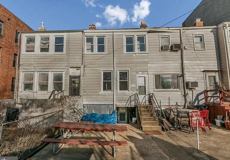239 15th St SE — Photo 18