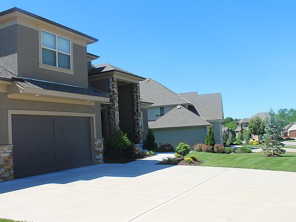 3rd image of 1700 NE Woodland Shores Ct