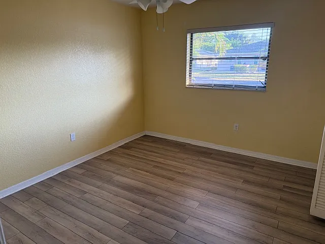 24540 Harborview Rd — Photo 9