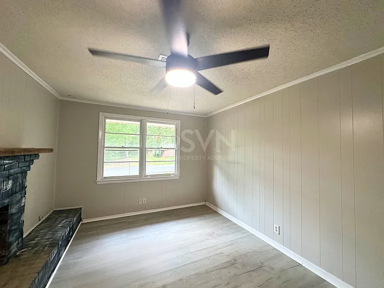1104 Garland St — Photo 6