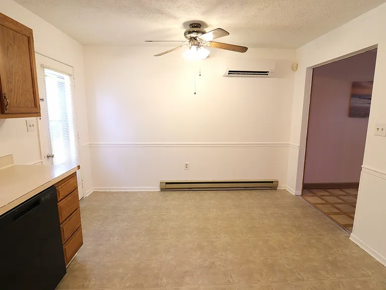 731 Oak St — Photo 5