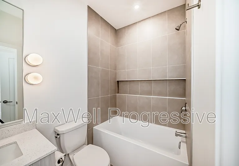 6415 93rd St NW #MAIN — Photo 33