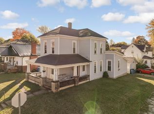 128 W South St, Bluffton, IN 46714