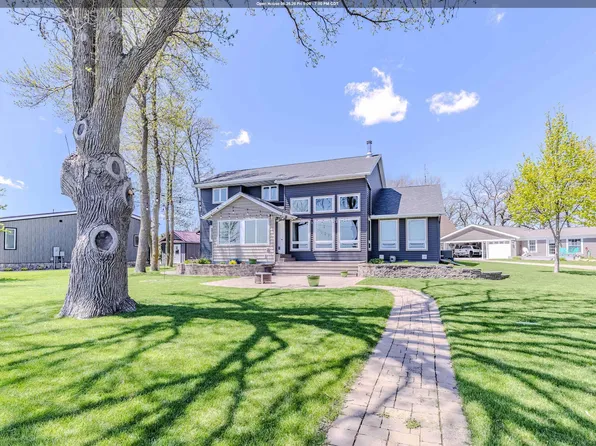 194 Country Club Dr, Lake Park, IA 51347