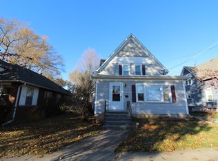 1107 Lewis St, Dekalb, IL 60115