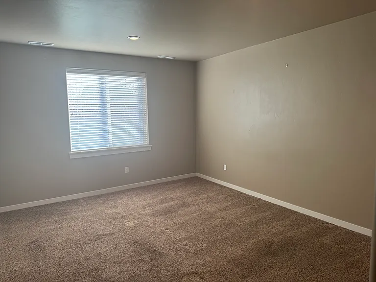 1298 N Tyra Ave — Photo 13