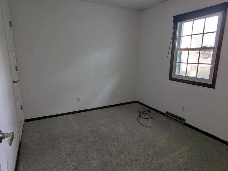 1110 Higby Dr — Photo 12