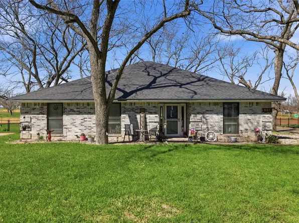 8715 S Monticello Cir, Granbury, TX 76049