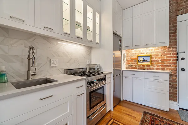 Sold by Avi Nash Associates | media 9