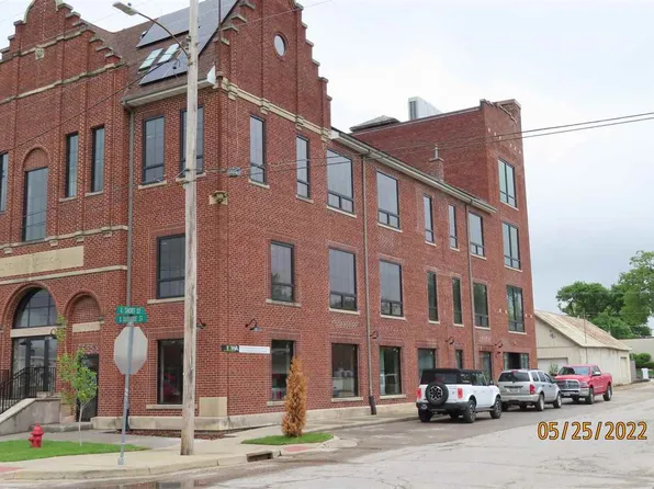 130 S Dubuque St #308, Solon, IA 52333