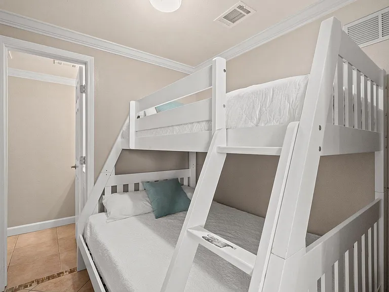 9900 Thomas Dr #2203 — Photo 3