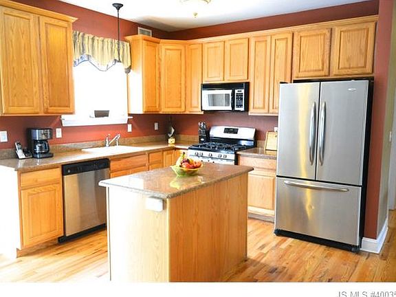 3rd image of 1734 Mohawk Dr