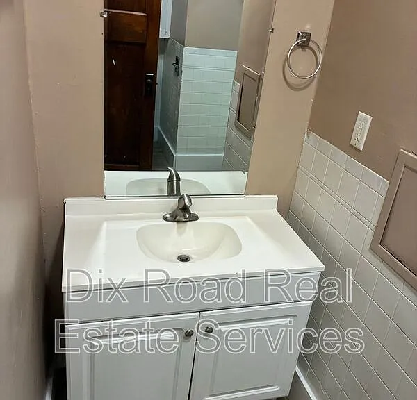 1430 Coventry Rd — Photo 16