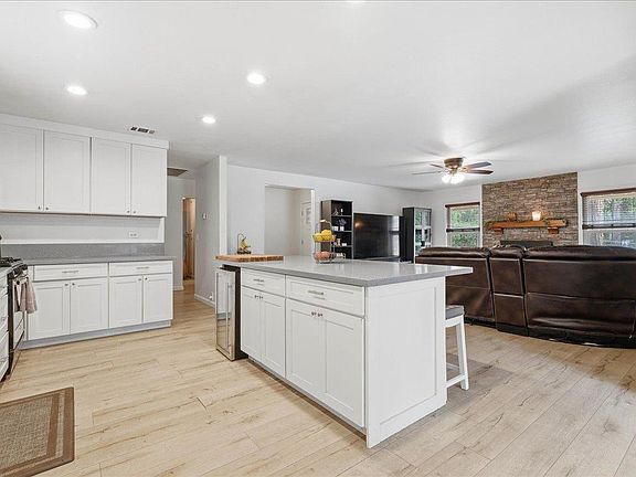 2nd image of 2797 Forebay Rd