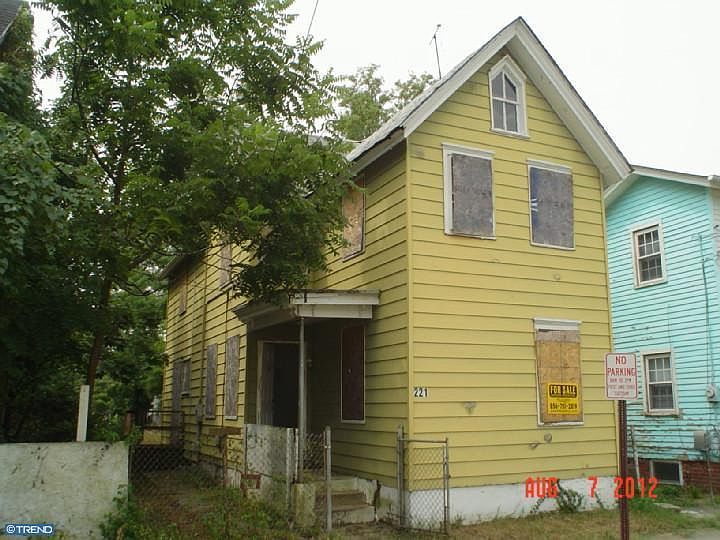 2nd image of 221 Sinnickson St