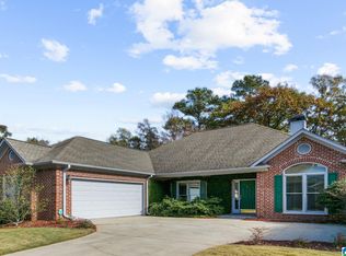 421 Forest Lake Dr, Sterrett, AL 35147