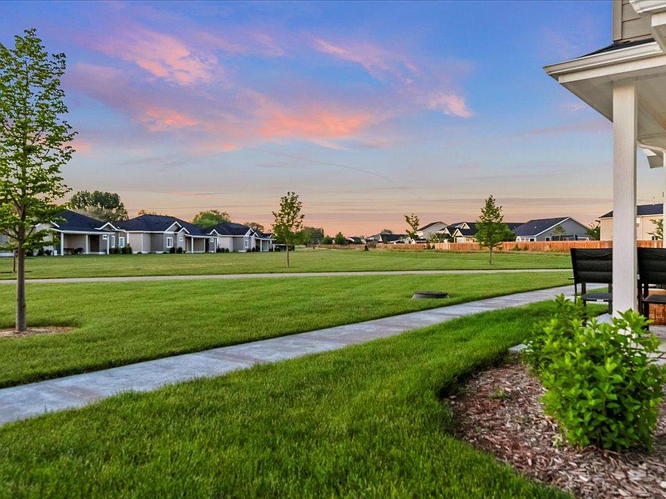 White Hawk Townhomes 1625 Smith Ave Nampa, ID Zillow Apartments