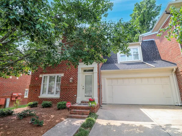 1126 Hampton Gardens Ln, Charlotte, NC 28209