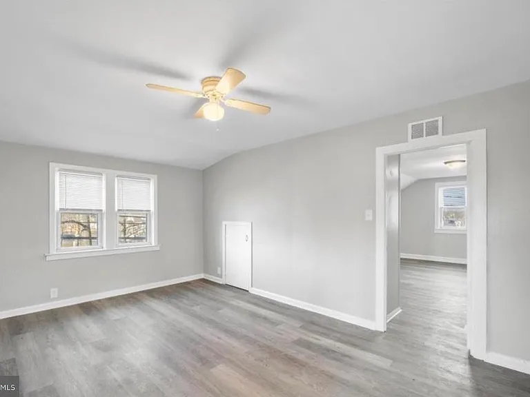124 Stiles Ave — Photo 4