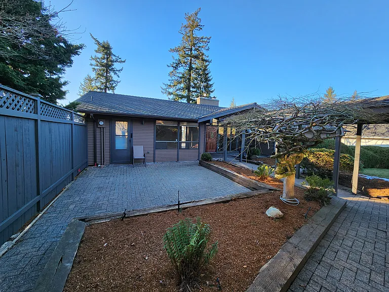 8290 SE 61st St — Photo 23