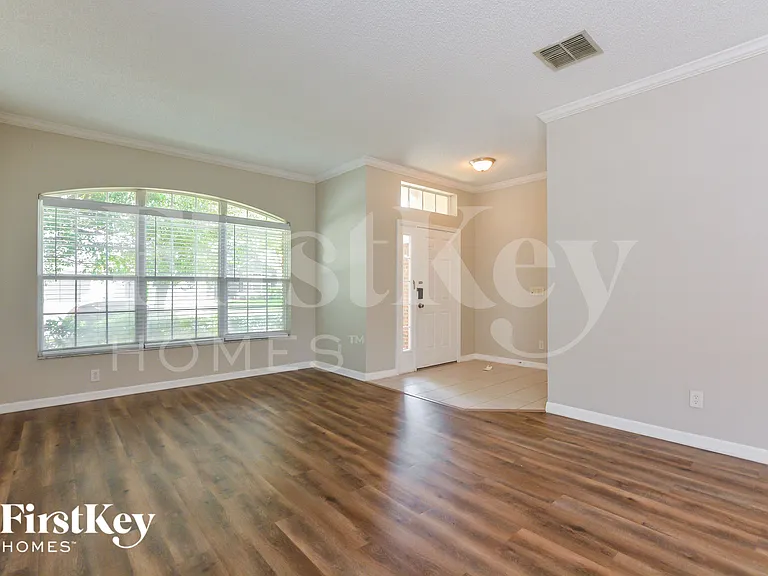 10020 Savannah Bluff Ln — Photo 2