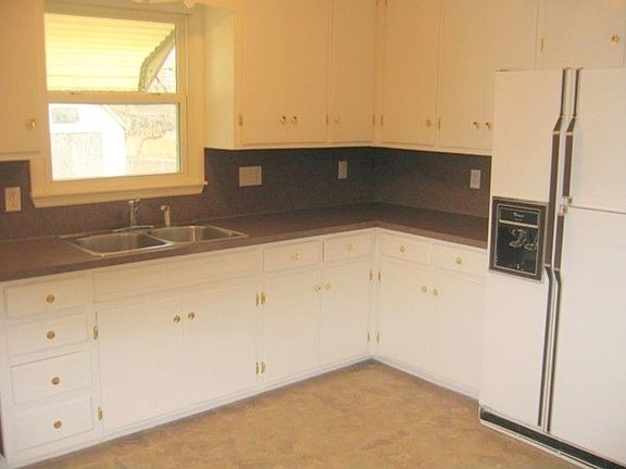 4th image of 1454 NW 40th St