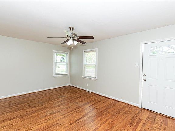 4th image of 3158 La Vista Dr