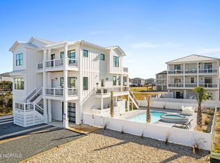 416 E 5th St, Ocean Isle Beach, NC 28469
