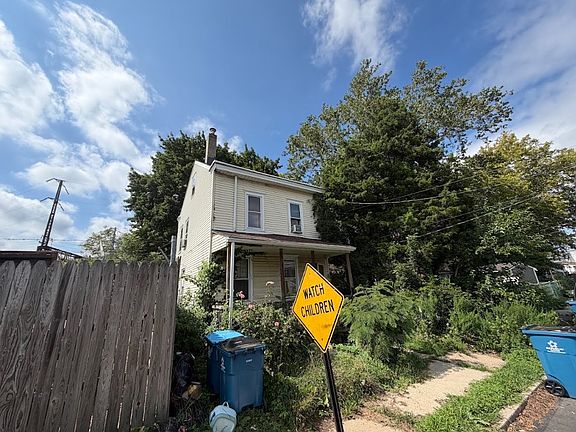 3rd image of 52 Harrison Ave