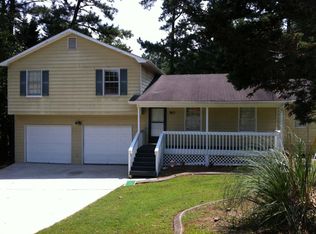 90 Hawk Dr, Hiram, GA 30141