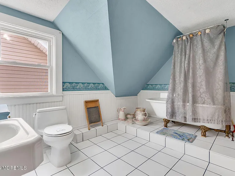 110 Mount Tabor Way #C — Photo 15