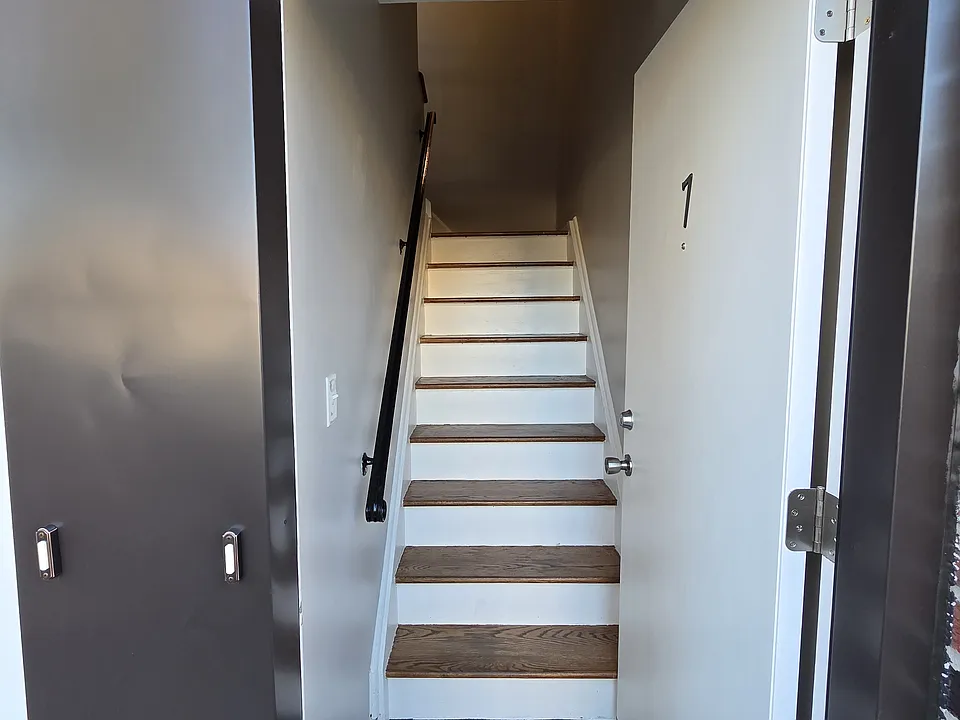 274 Park St #7