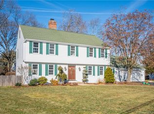 12 Farm Hill Rd, West Hartford, CT 06107