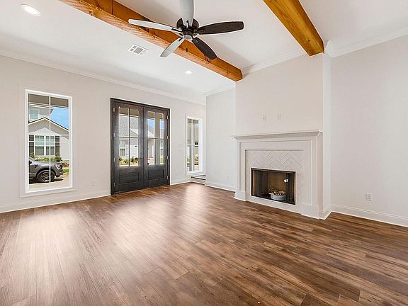 4th image of 110 Harvey Cay Ln